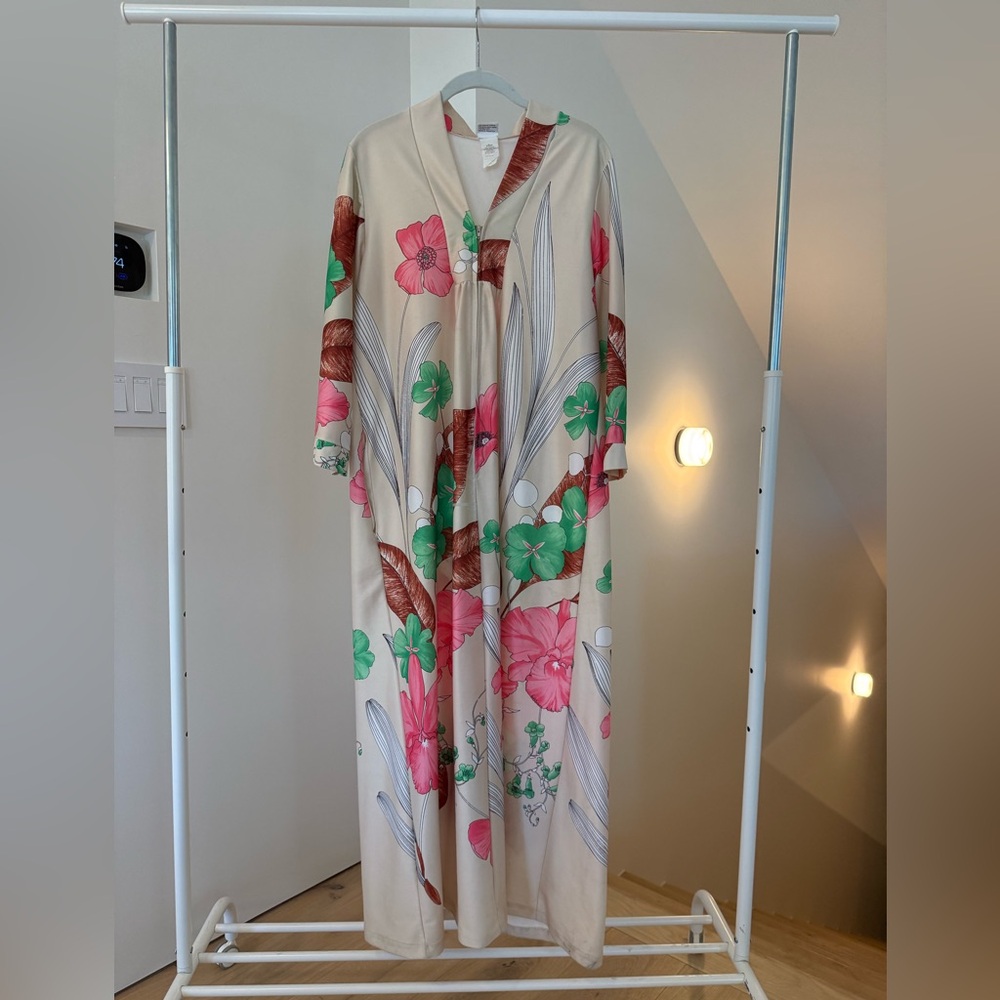 NWT Vintage Floral Maxi Dress - ‘Palm Royale’ Long Sleeve Zip-up